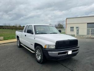 Fourgon avec parois et toit rigide Dodge DODGE RAM