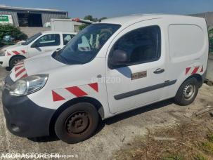 Fourgon avec parois et toit rigide Renault Kangoo
