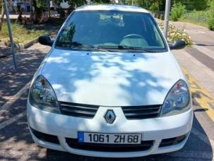 Fourgon avec parois et toit rigide Renault Clio