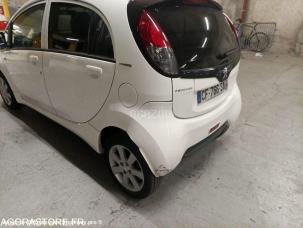 Fourgon avec parois et toit rigide Peugeot iOn