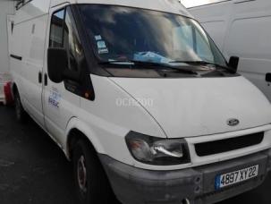 Fourgon avec parois et toit rigide Ford Transit