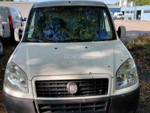 Fourgon avec parois et toit rigide Fiat DOBLO
