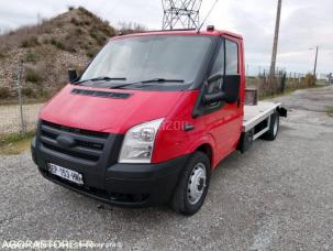 Fourgon avec parois et toit rigide Ford Transit