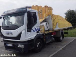 Benne basculante de chantier et de TP Iveco 120E25