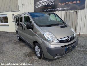 Fourgon avec parois et toit rigide Opel Vivaro