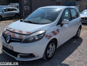 Fourgon avec parois et toit rigide Renault Megane
