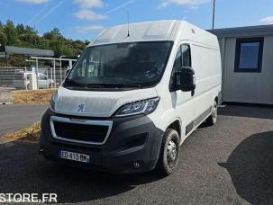 Fourgon avec parois et toit rigide Peugeot Boxer