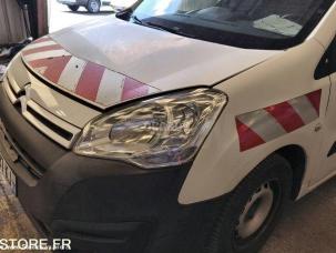 Fourgon avec parois et toit rigide Citroën Berlingo