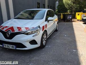 Fourgon avec parois et toit rigide Renault Clio