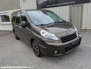 Fourgon avec parois et toit rigide Peugeot Expert