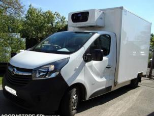 Fourgon avec parois et toit rigide Opel Vivaro