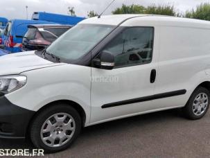 Fourgon avec parois et toit rigide Fiat DOBLO