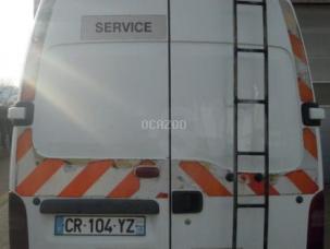 Fourgon avec parois et toit rigide Renault Master