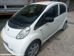 Fourgon avec parois et toit rigide Peugeot iOn