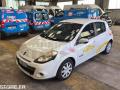 Fourgon avec parois et toit rigide Renault Clio