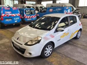 Fourgon avec parois et toit rigide Renault Clio