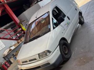 Fourgon avec parois et toit rigide Citroën Jumpy