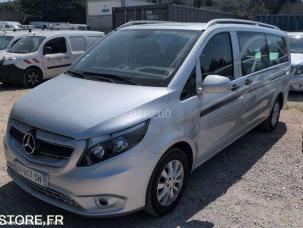 Fourgon avec parois et toit rigide Mercedes Vito