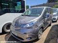 Fourgon avec parois et toit rigide Nissan NV200