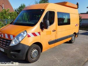 Fourgon avec parois et toit rigide Renault Master
