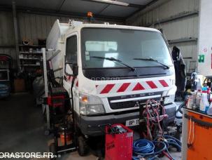 Benne à ordure ménagères Mitsubishi Canter