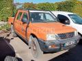 Fourgon avec parois et toit rigide nc L200