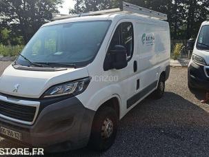 Fourgon avec parois et toit rigide Peugeot Boxer