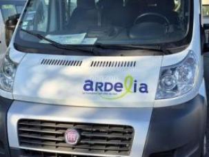 Fourgon avec parois et toit rigide Fiat Ducato