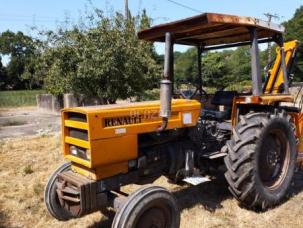 Tracteur agricole Renault R7431