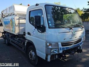 Benne à ordure ménagères Fuso             CANTER