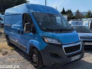 Fourgon avec parois et toit rigide Peugeot Boxer