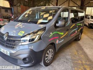 Fourgon avec parois et toit rigide Renault Trafic