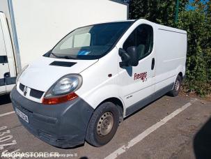 Fourgon avec parois et toit rigide Renault Trafic
