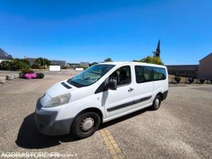 Fourgon avec parois et toit rigide Peugeot Expert