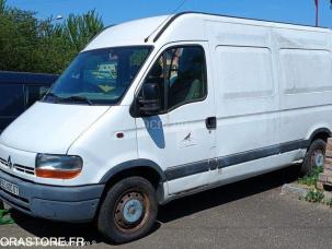 Fourgon avec parois et toit rigide Renault Master