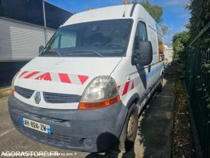 Fourgon avec parois et toit rigide Renault Master