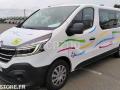 Fourgon avec parois et toit rigide Renault Trafic
