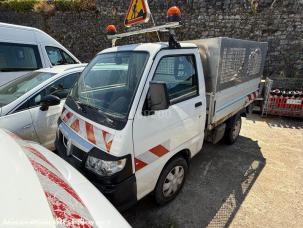 Benne basculante de chantier et de TP Piaggio Porter
