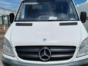 Fourgon avec parois et toit rigide Mercedes Sprinter