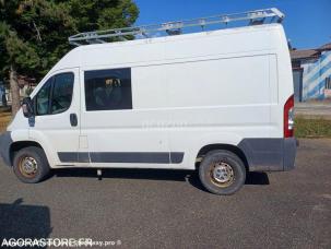 Fourgon avec parois et toit rigide Peugeot Boxer