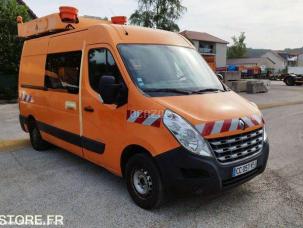 Fourgon avec parois et toit rigide Renault Master