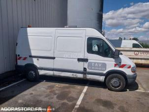 Fourgon avec parois et toit rigide Renault Master