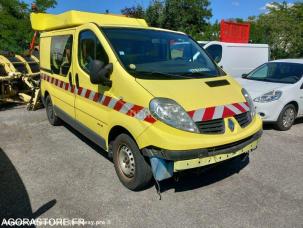 Fourgon avec parois et toit rigide Renault Trafic