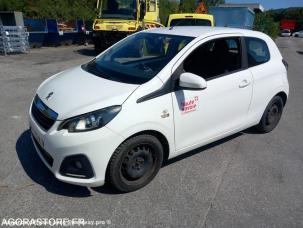 Fourgon avec parois et toit rigide Peugeot 108