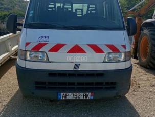Fourgon avec parois et toit rigide Fiat Ducato