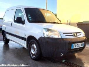 Fourgon avec parois et toit rigide Peugeot Partner