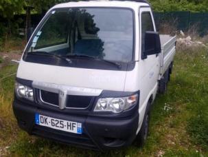 Benne basculante de chantier et de TP Piaggio Porter