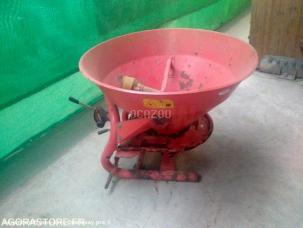 Distributeur d'engrais nc 200litres