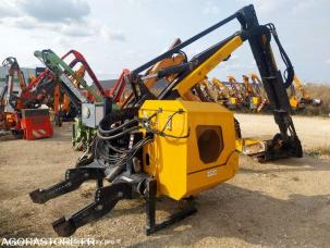 Broyeur d'accotement Mc Connel PA 8075T