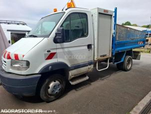 Fourgon avec parois et toit rigide Renault Mascott